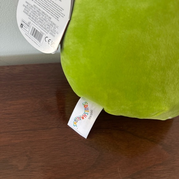 NWT Squishmallows 8" Charles the Pickle with Heart Monocle - Picture 6 of 6